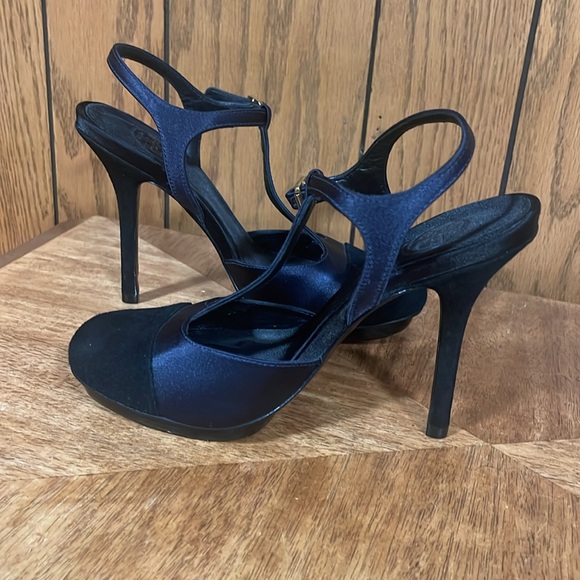 Tory Burch" Black Velvet & Navy Blue Satin T-Strap Heels - Picture 2 of 15